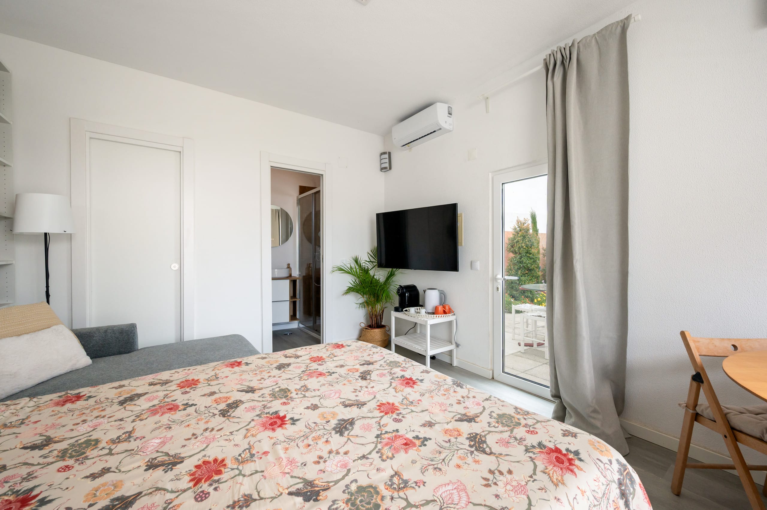 Lavender Suite 4