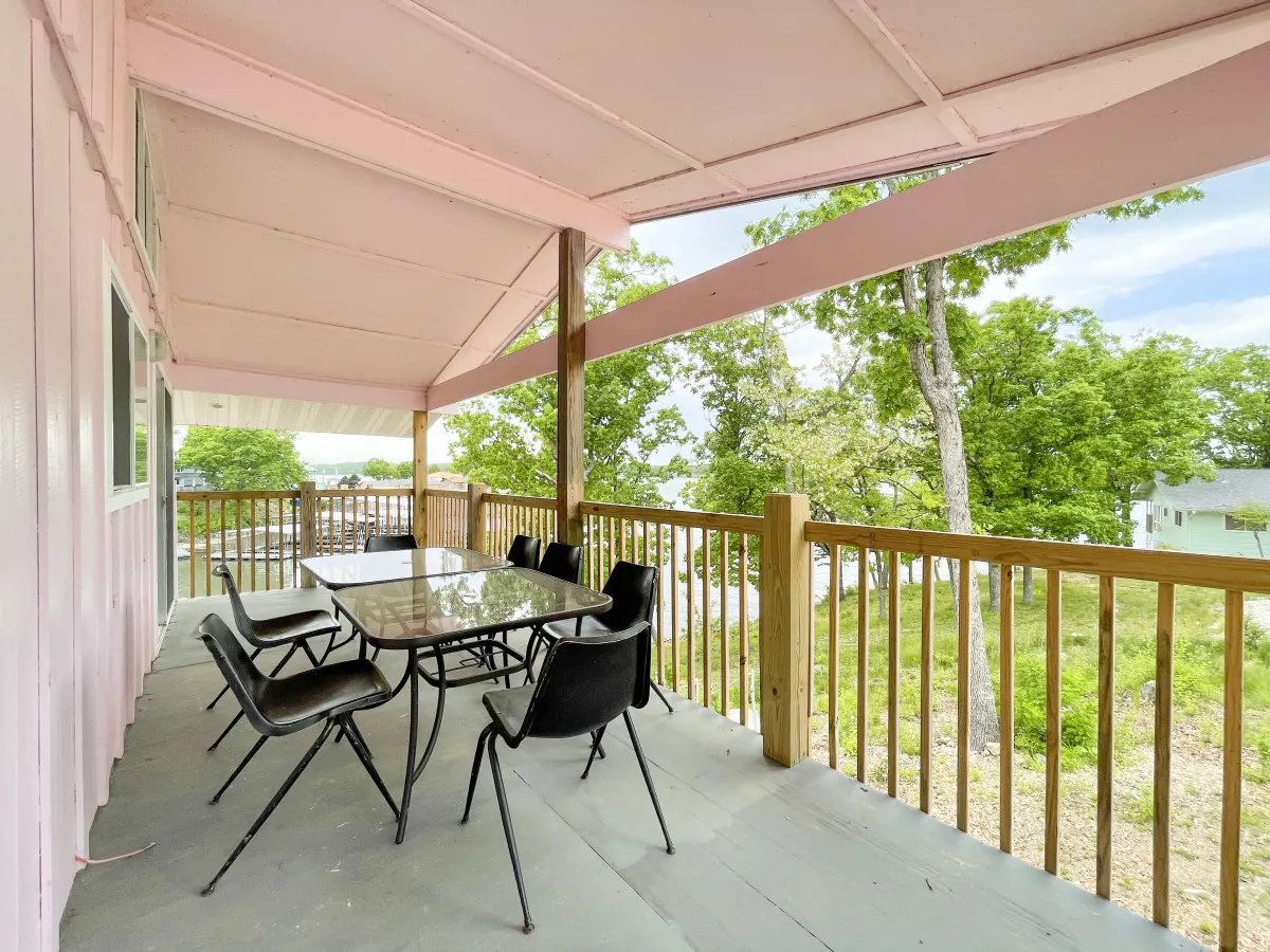Villa #2 Sleep 10 Upper 10