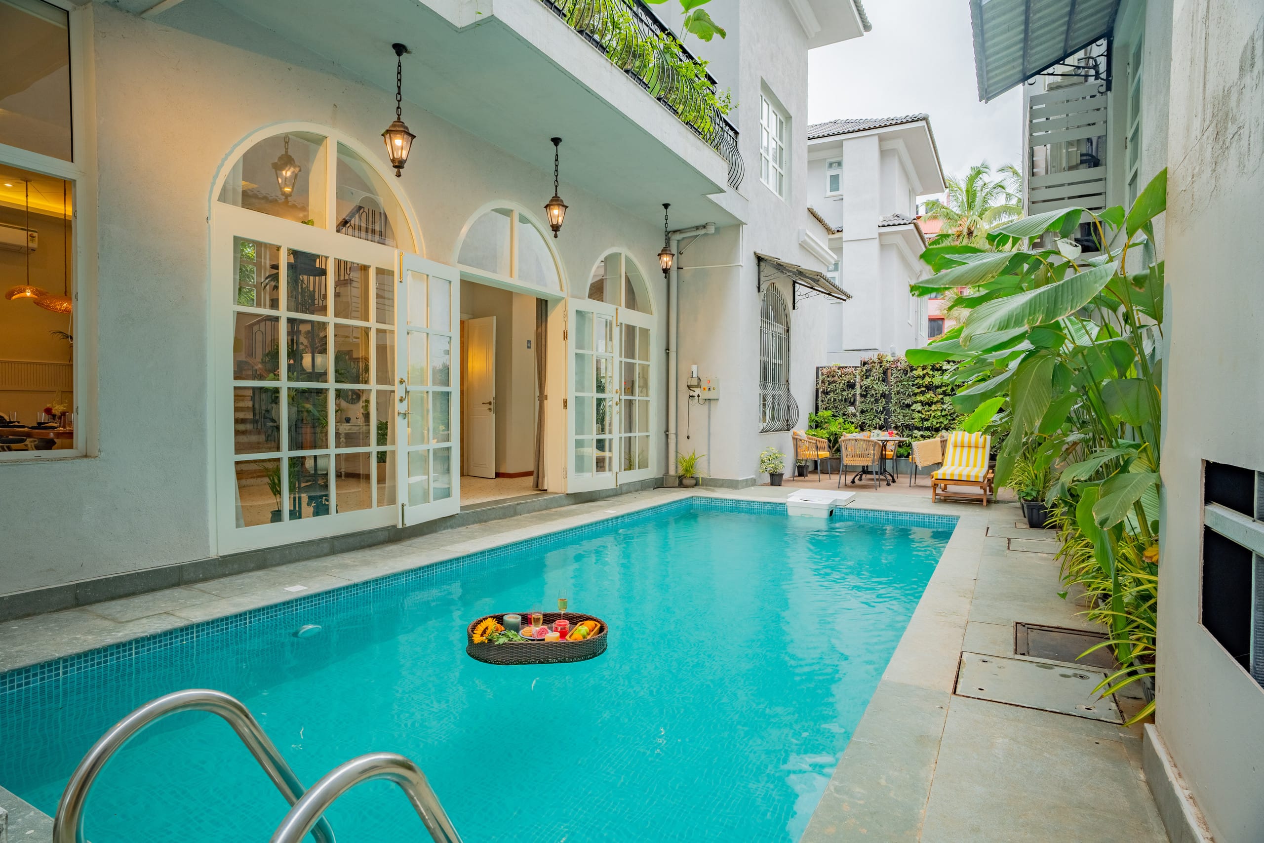 5 BHK villa w/ Pvt Pool, terrace & Pets
