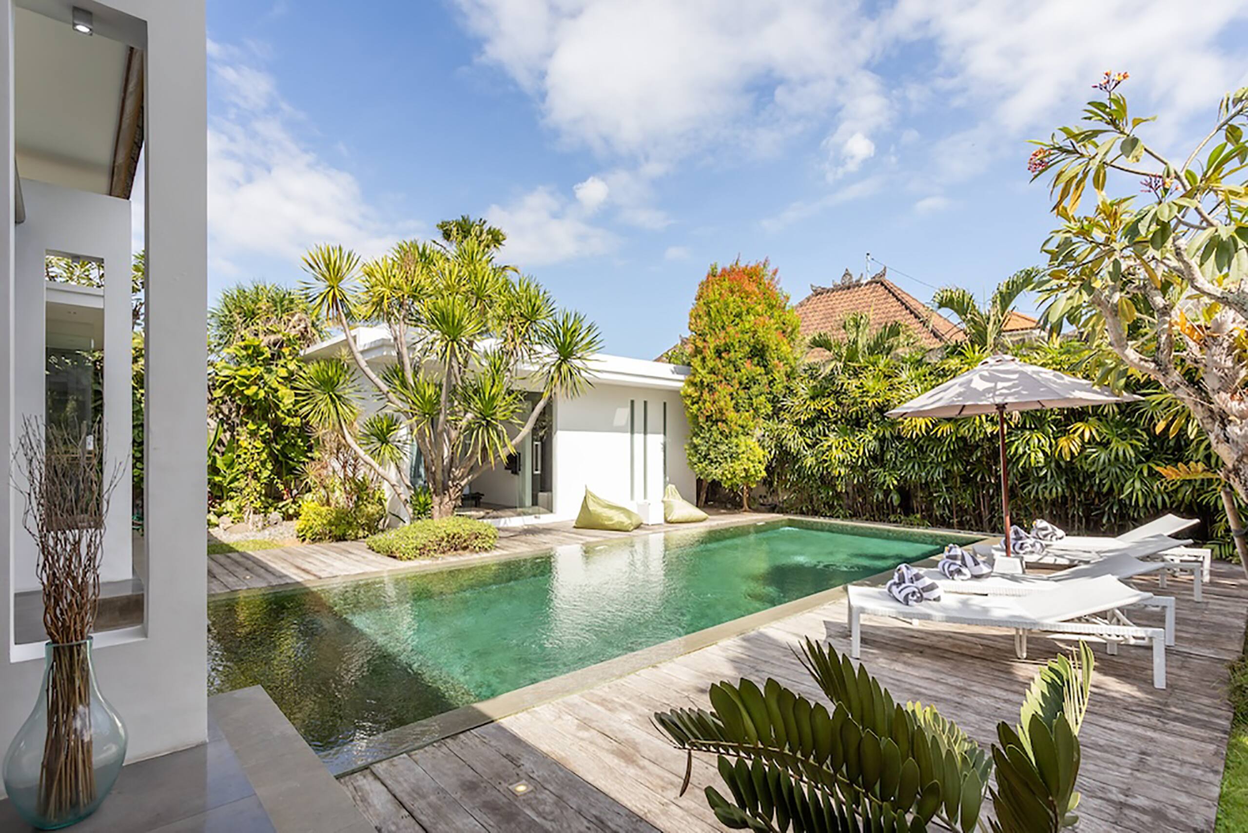 Villa Bahia 10mn walk to Central Seminyak Oberoi 16