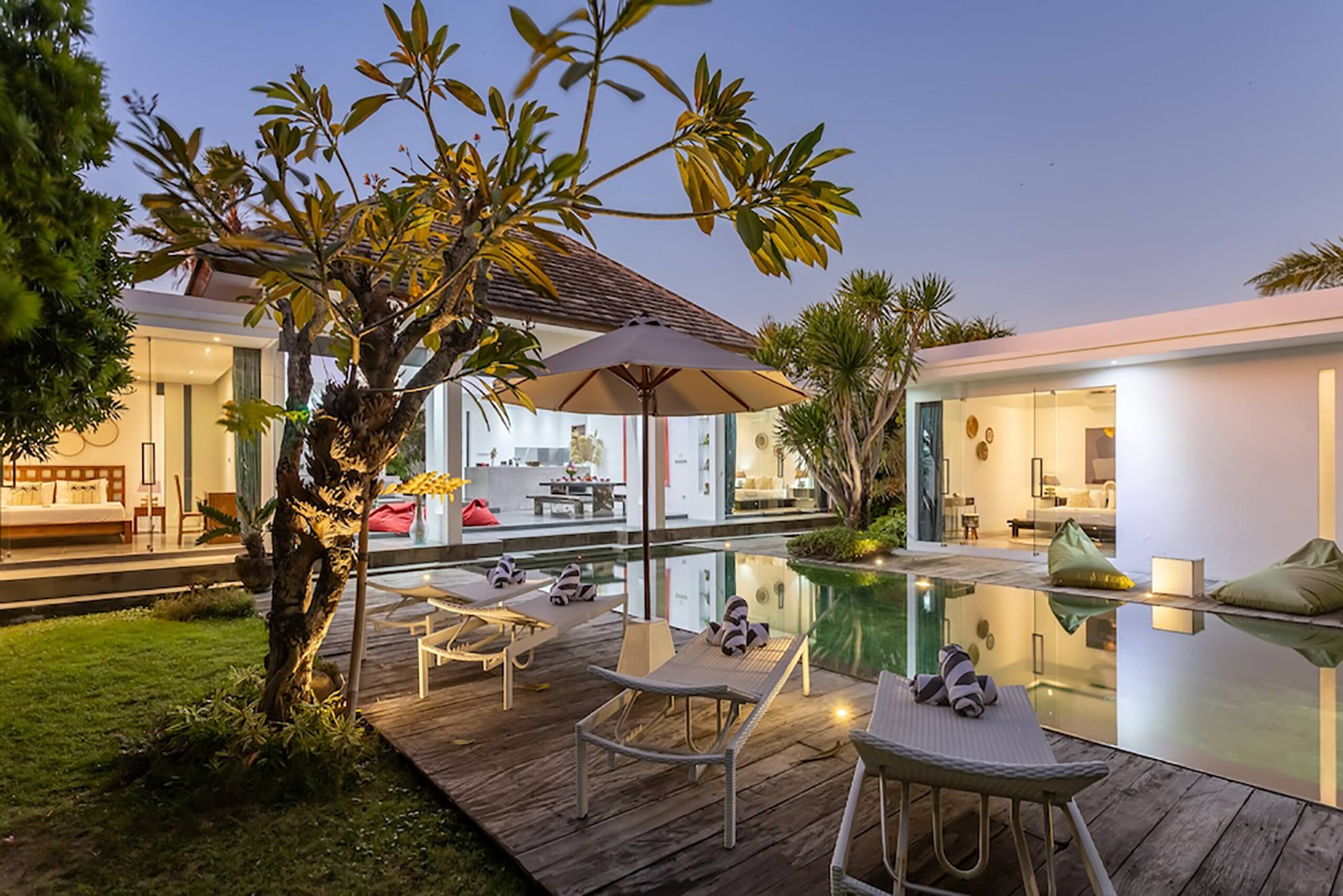 Villa Bahia 10mn walk to Central Seminyak Oberoi 9