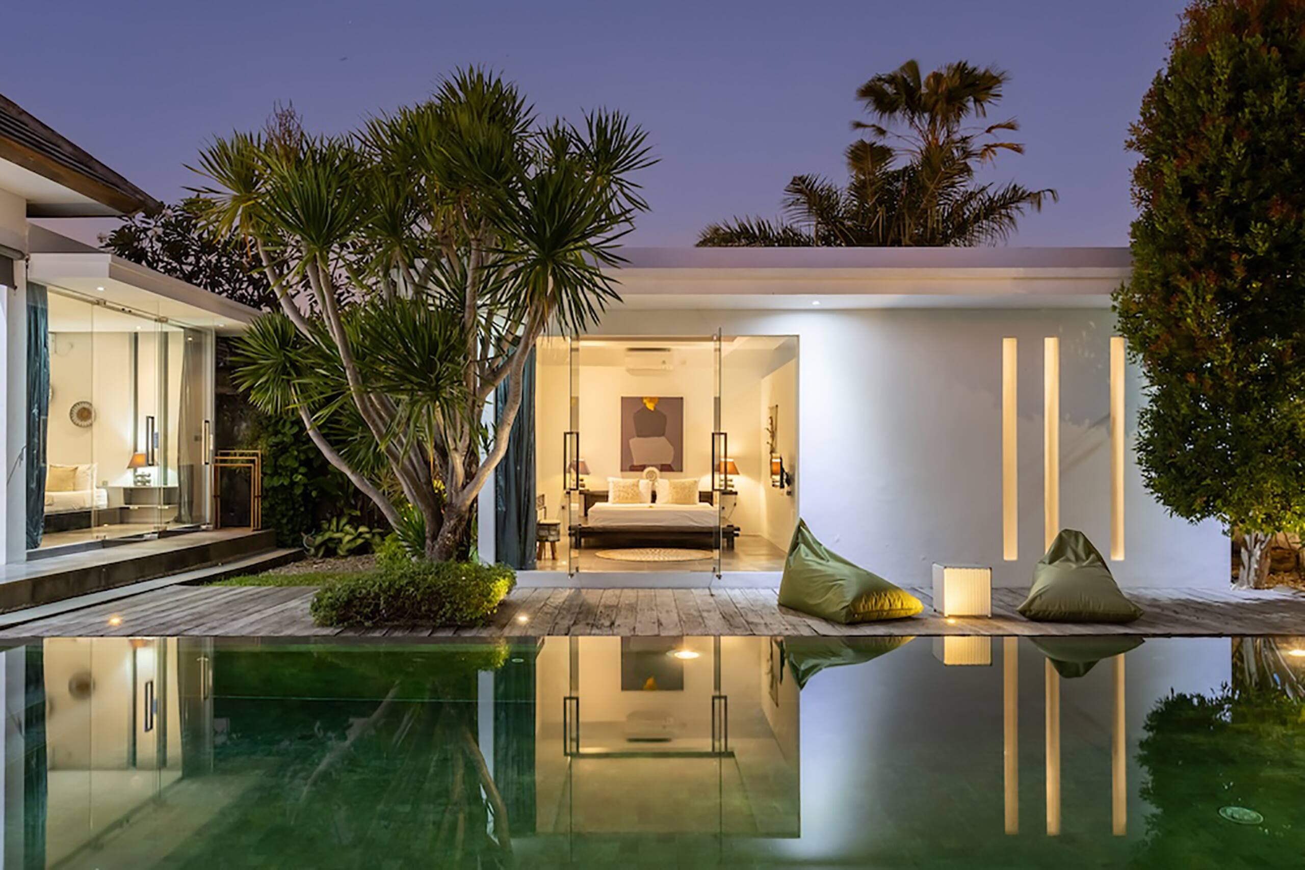 Villa Bahia 10mn walk to Central Seminyak Oberoi 24