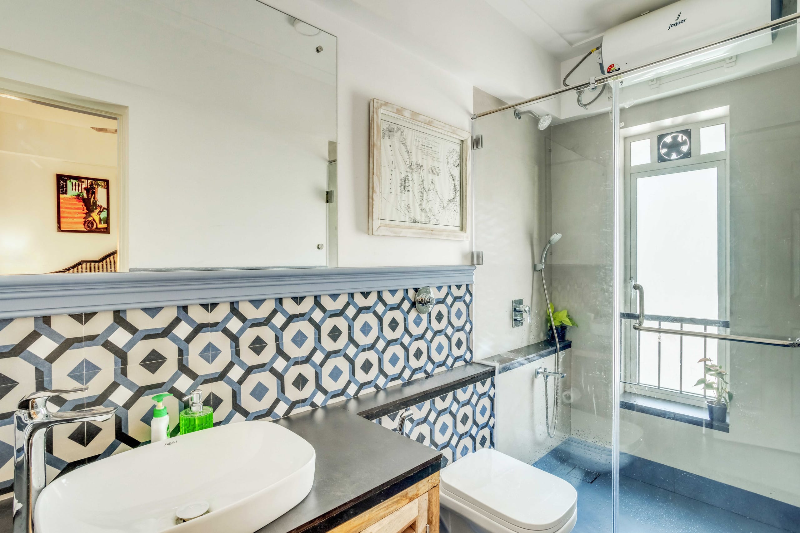 Unique 2BHK | 2 min to Beach | Rooftop Pool & Gym 26
