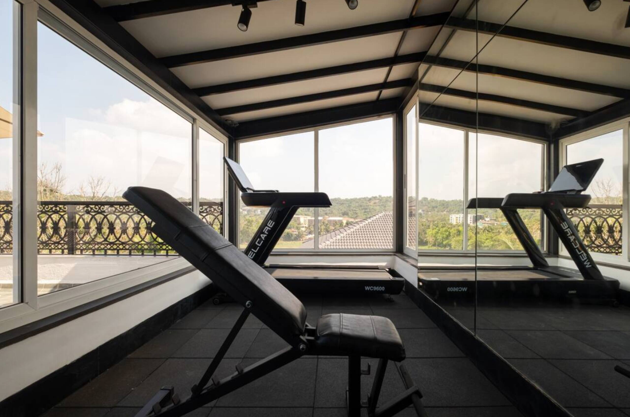 Unique 2BHK | 2 min to Beach | Rooftop Pool & Gym 36