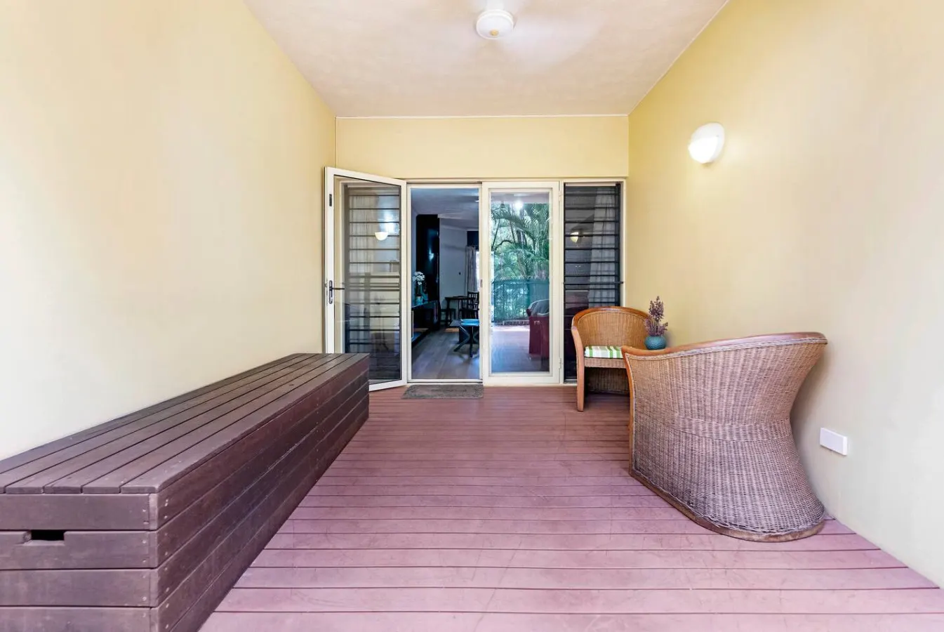 Zen Markets ~ 1BR unit in Parap 18