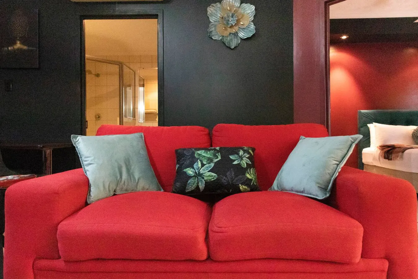 Zen Markets ~ 1BR unit in Parap 6