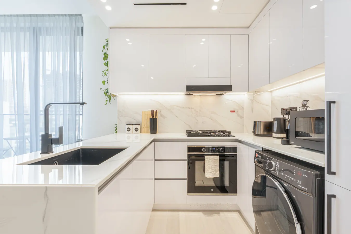 Serene and Stylish Home in the Heart of JVC — photo 3