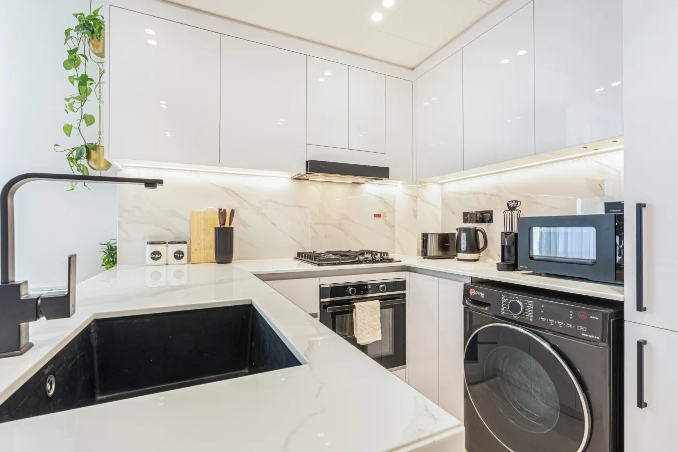 Serene and Stylish Home in the Heart of JVC 8