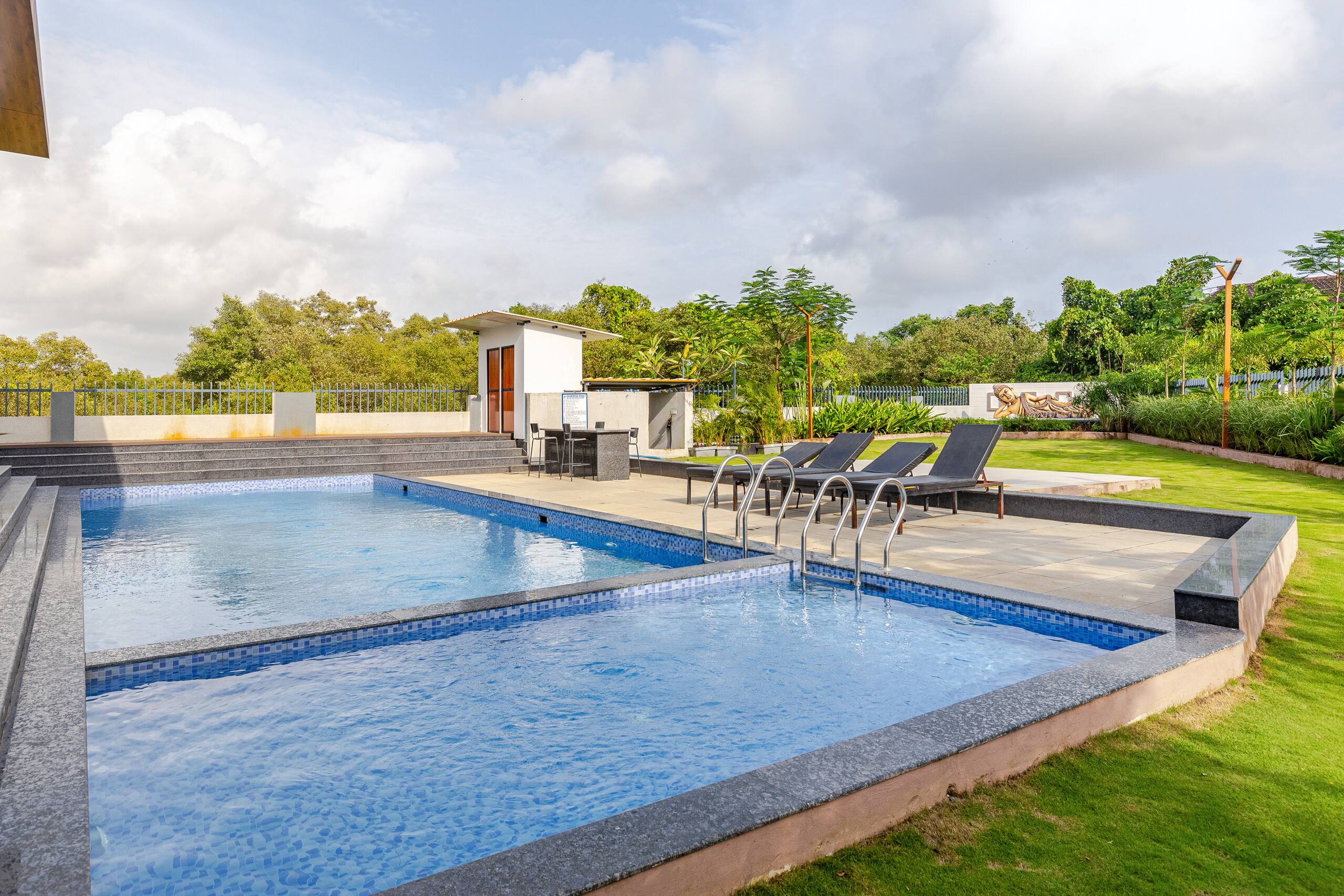 Olive Door |Luxurious 1 BHK Suite by Tarashi Homes 34