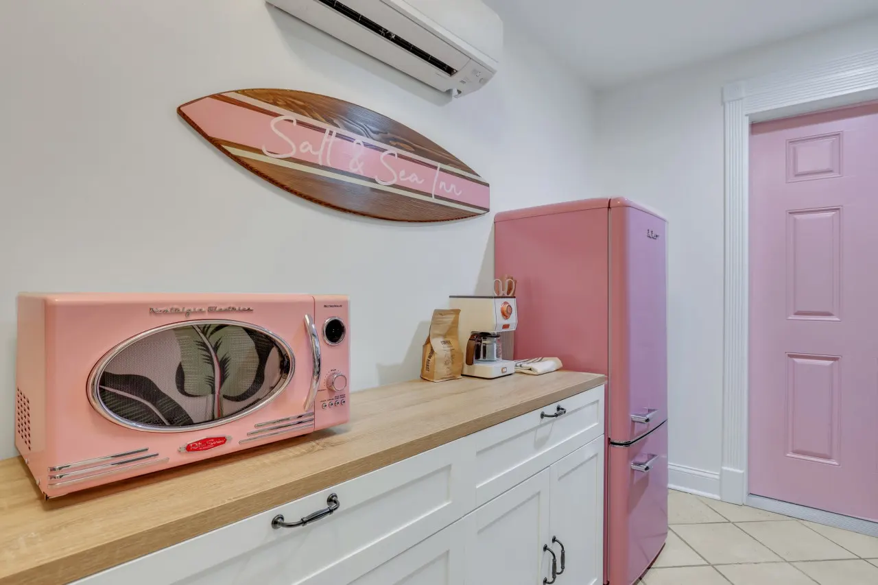 Salt & Sea Inn Unit A- 1 Bed 1 Ba Condo w/ Pool 9
