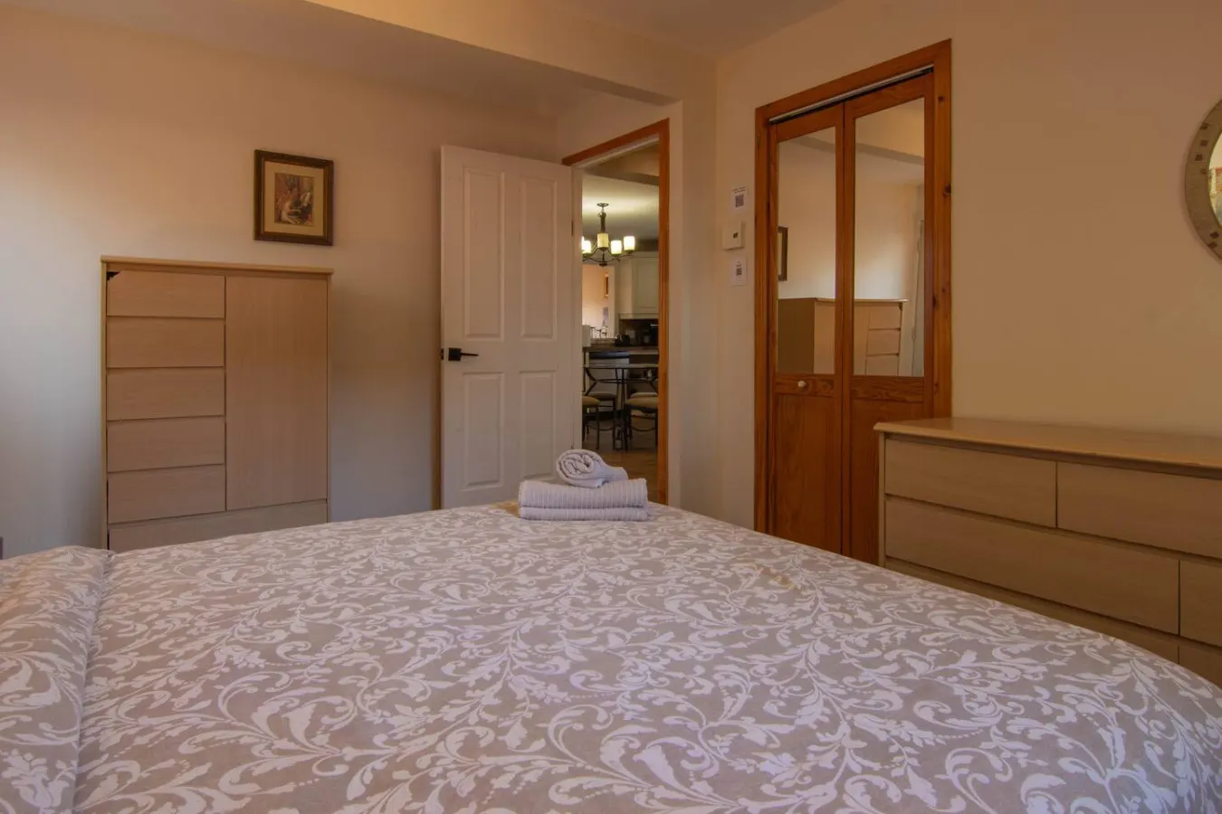 Cozy Bungalow Longueuil 3 BR 6 pers 10