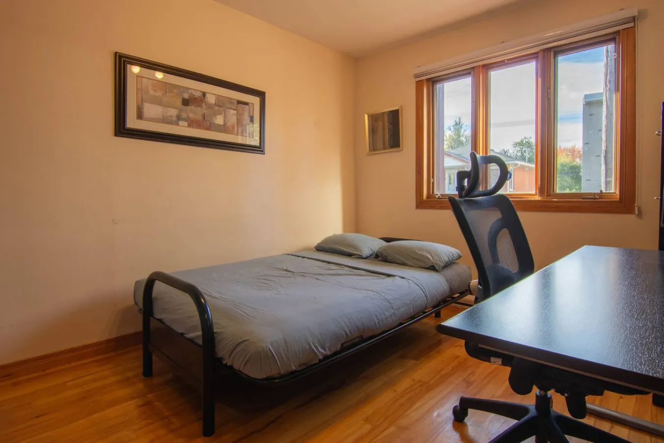 Cozy Bungalow Longueuil 3 BR 6 pers 16
