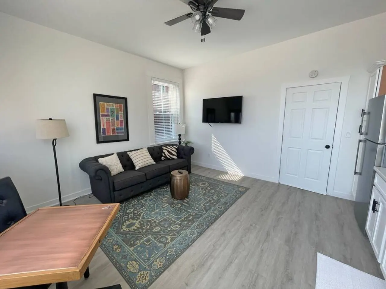 Huge Downtown Retreat Walkable to Everything 10