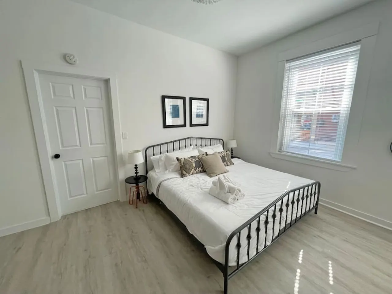 Huge Downtown Retreat Walkable to Everything 13