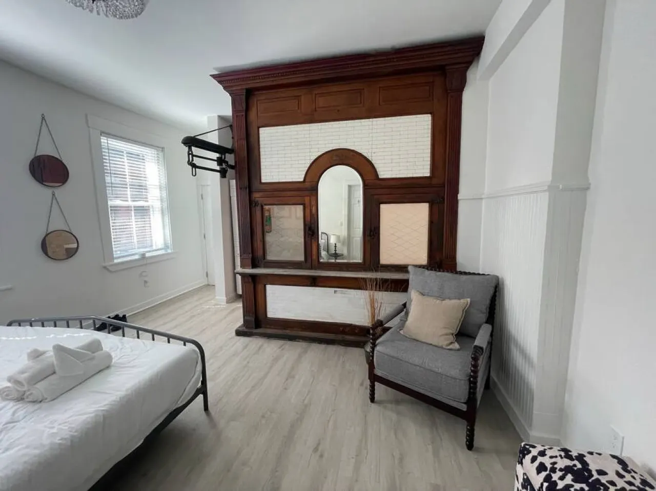 Huge Downtown Retreat Walkable to Everything 14