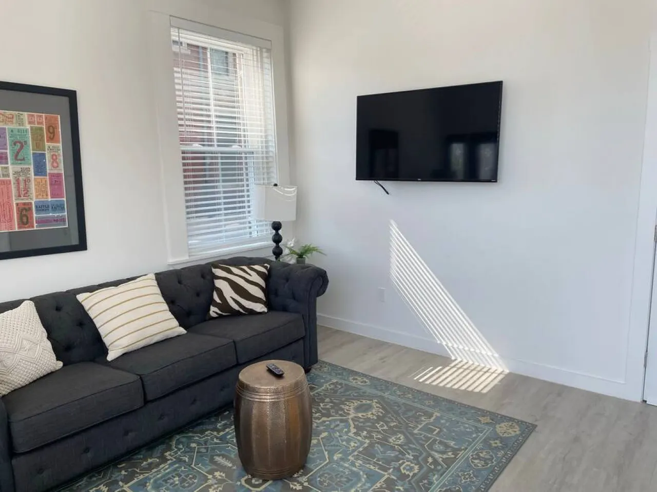 Huge Downtown Retreat Walkable to Everything 15