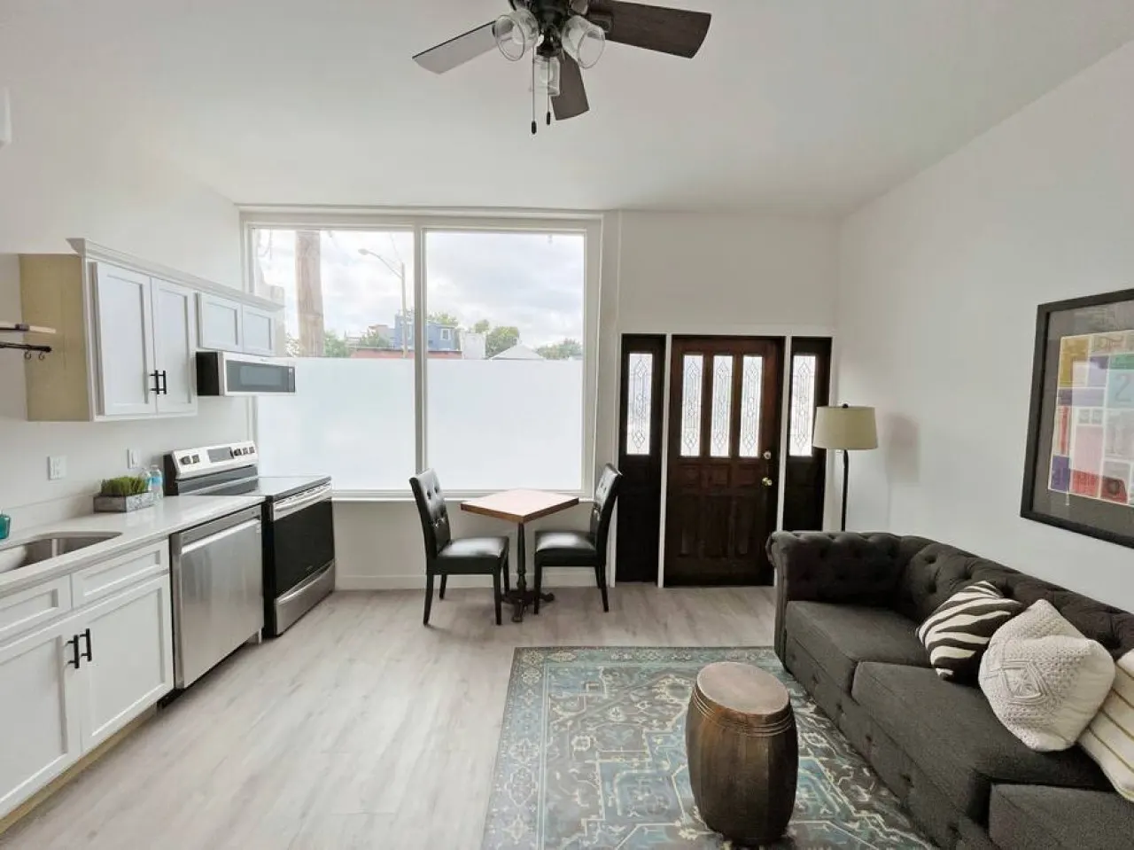 Huge Downtown Retreat Walkable to Everything 7