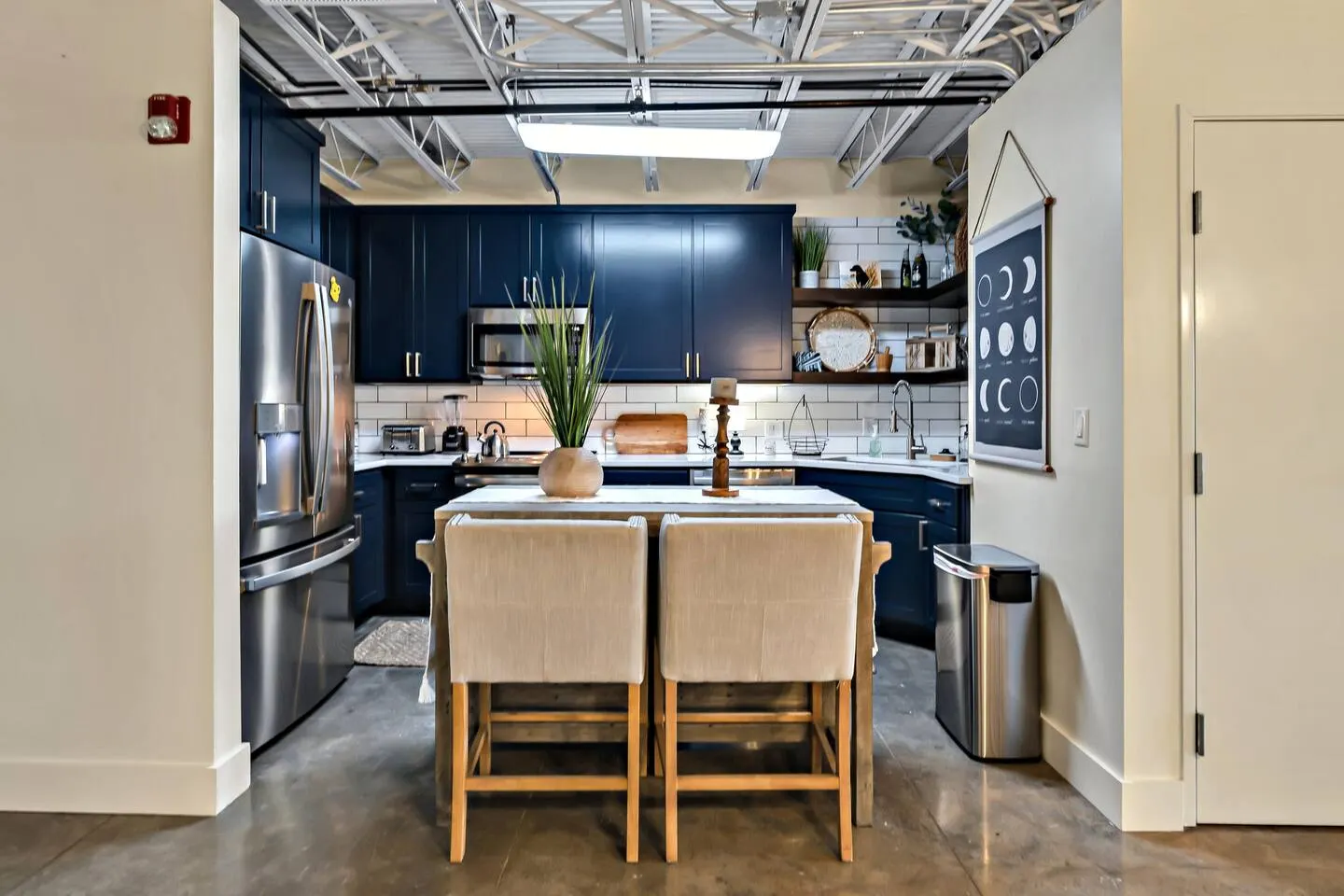 Luxe Penthouse: Downtown Magnolia/Baylor/McLane 10
