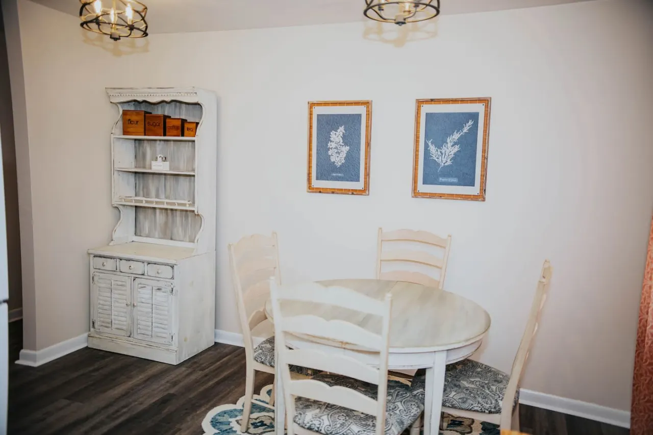 Central LYH Getaway- Ask for Winter Rates! 15