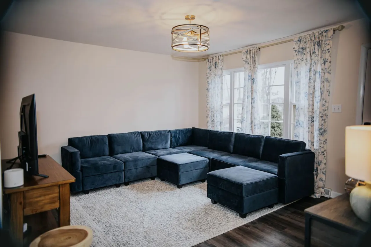 Central LYH Getaway- Ask for Winter Rates! 4