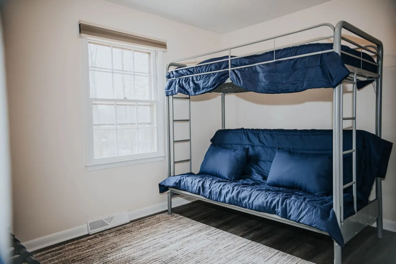 Central LYH Getaway- Ask for Winter Rates! 5
