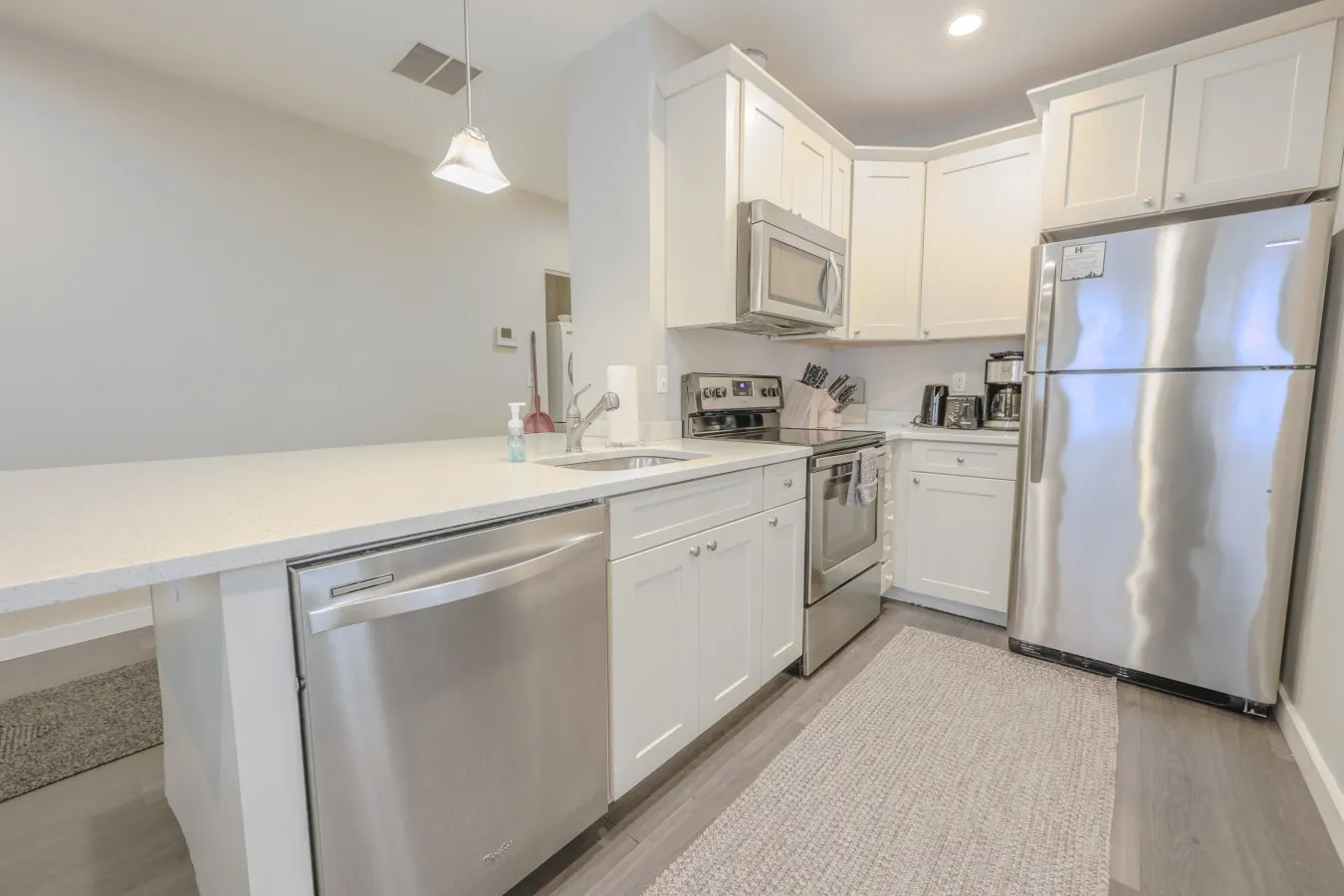 Luxury Loft W/D in Unit Pet Friendly 6