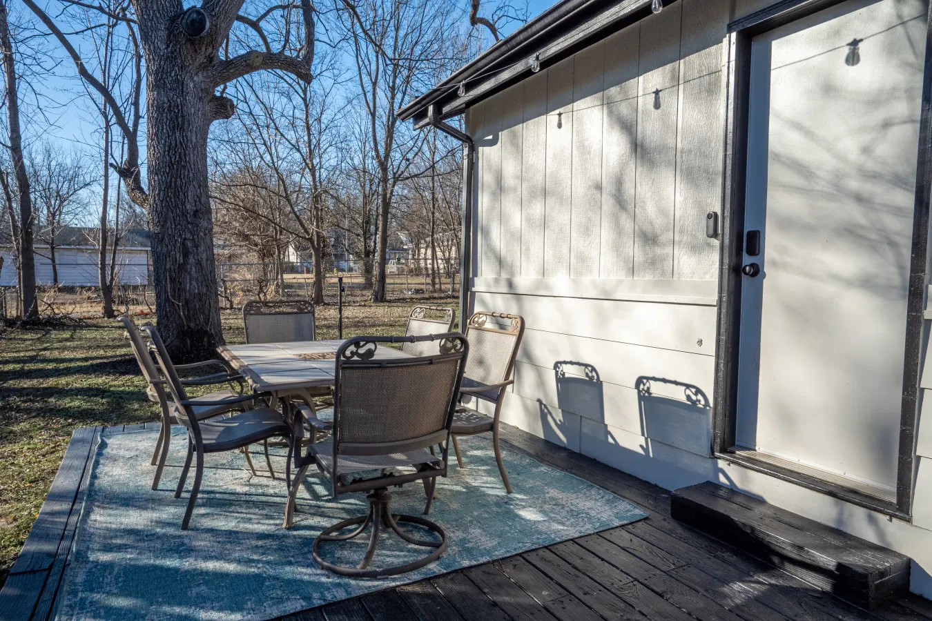 Main Retreat w/ King Bed in Master, and has Garage 18