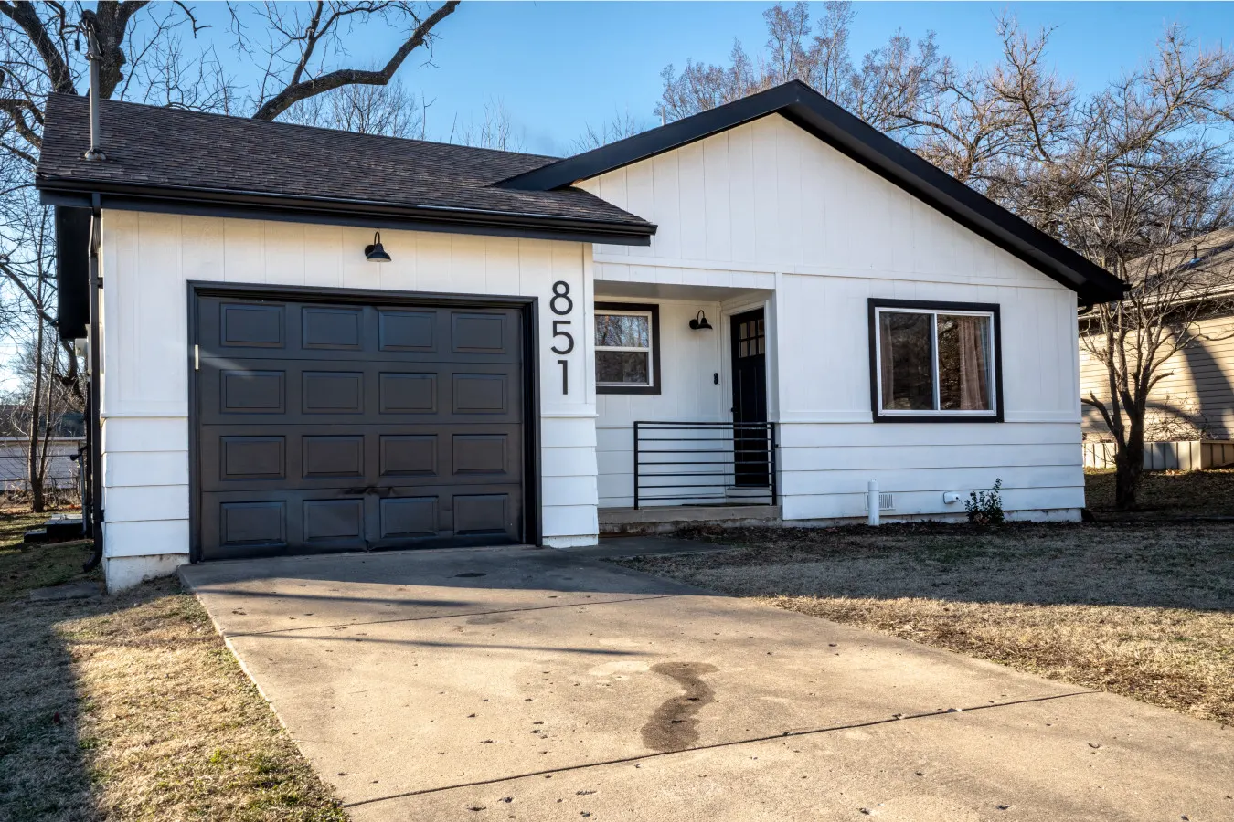 Main Retreat w/ King Bed in Master, and has Garage 19