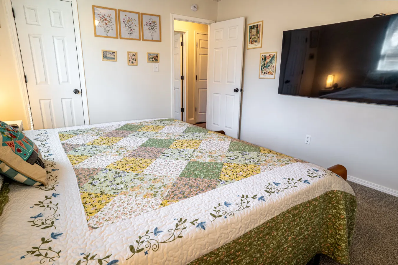 Main Retreat w/ King Bed in Master, and has Garage 3