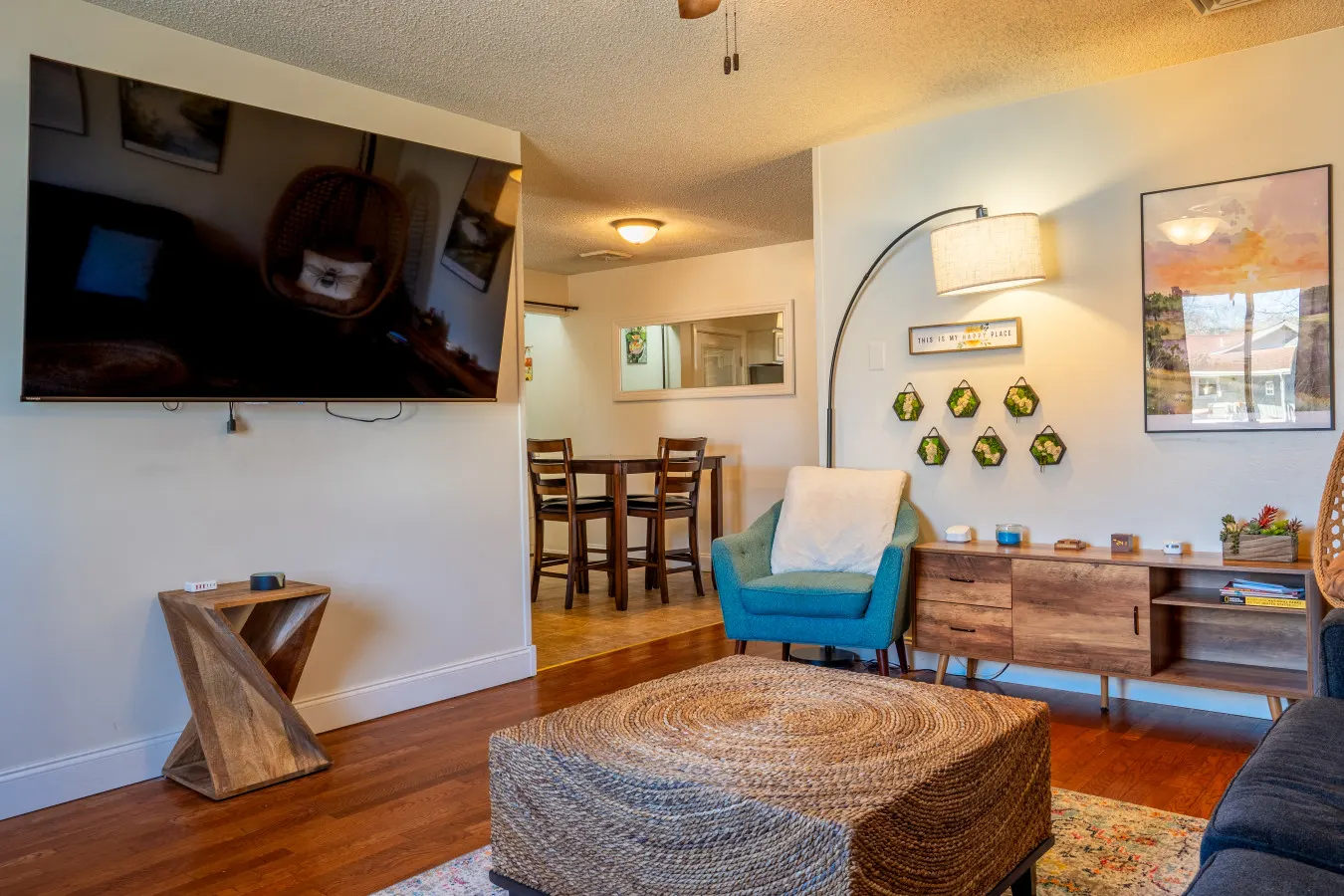 Main Retreat w/ King Bed in Master, and has Garage 4