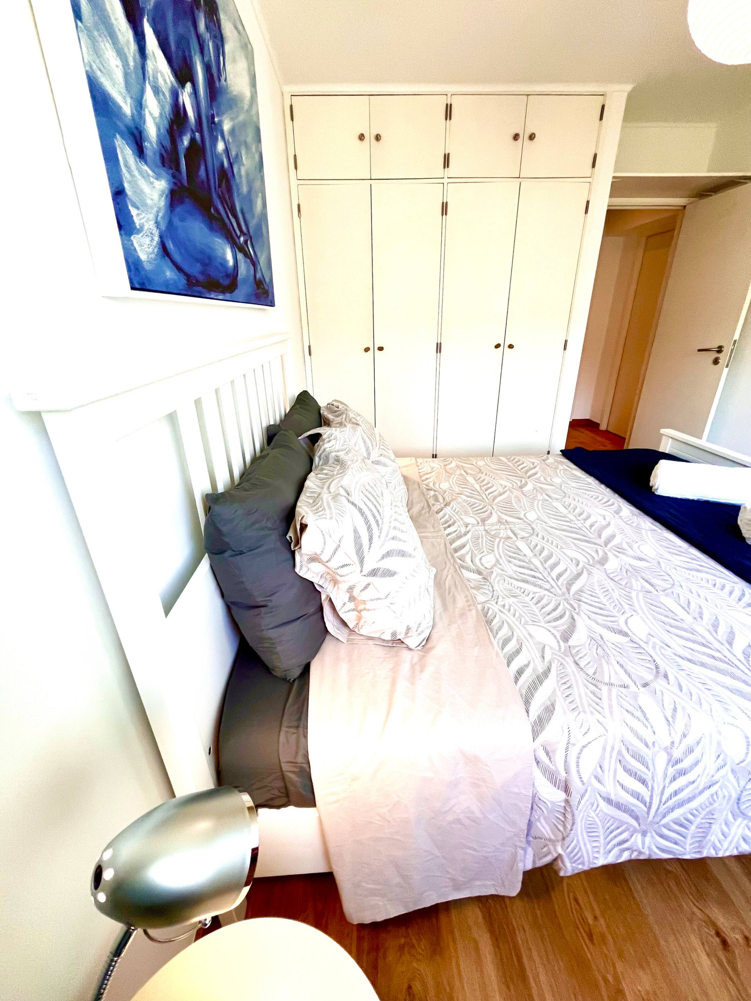 New! Poets' Retreat, cozy and spacious 19
