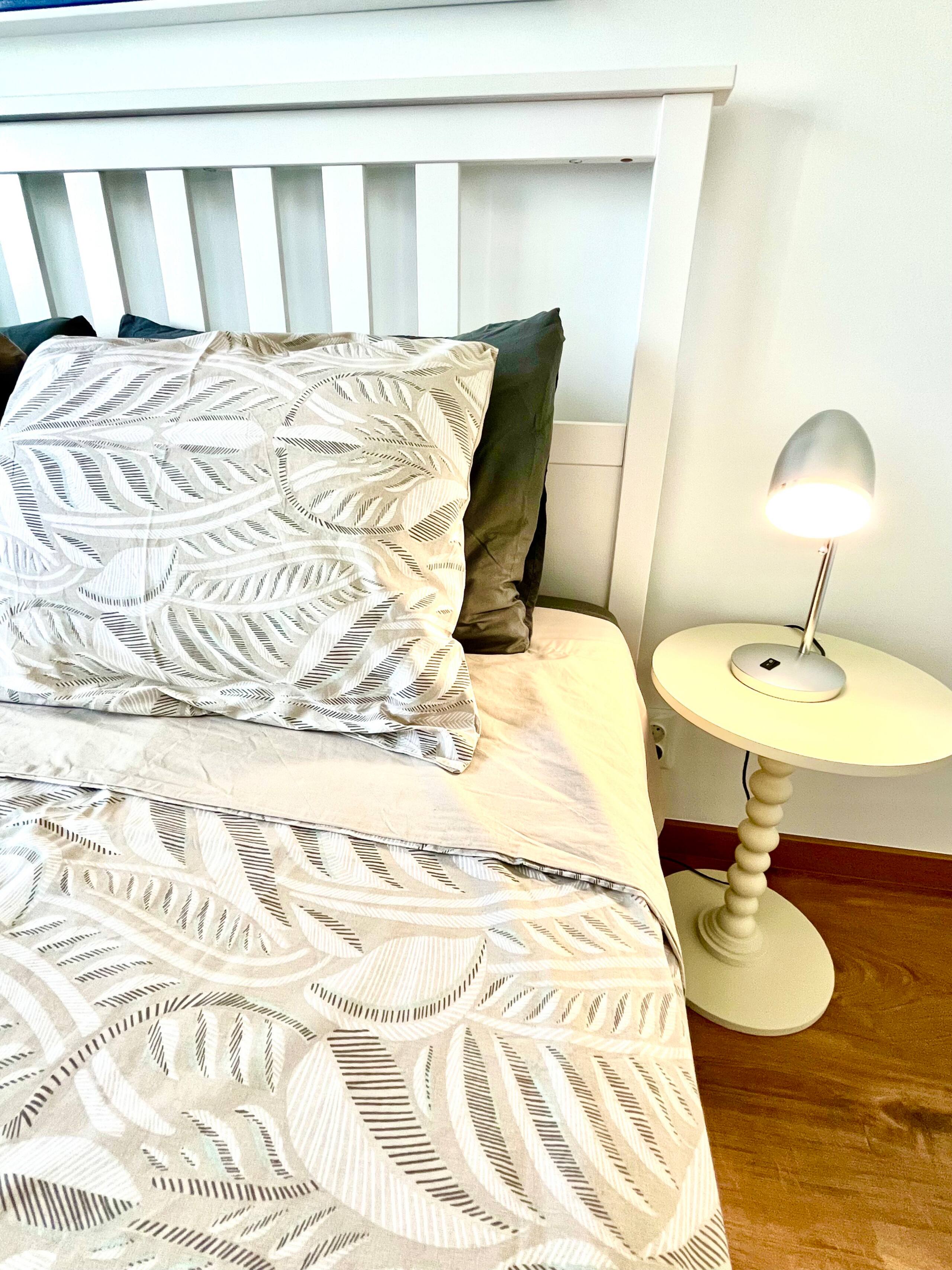 New! Poets' Retreat, cozy and spacious 17