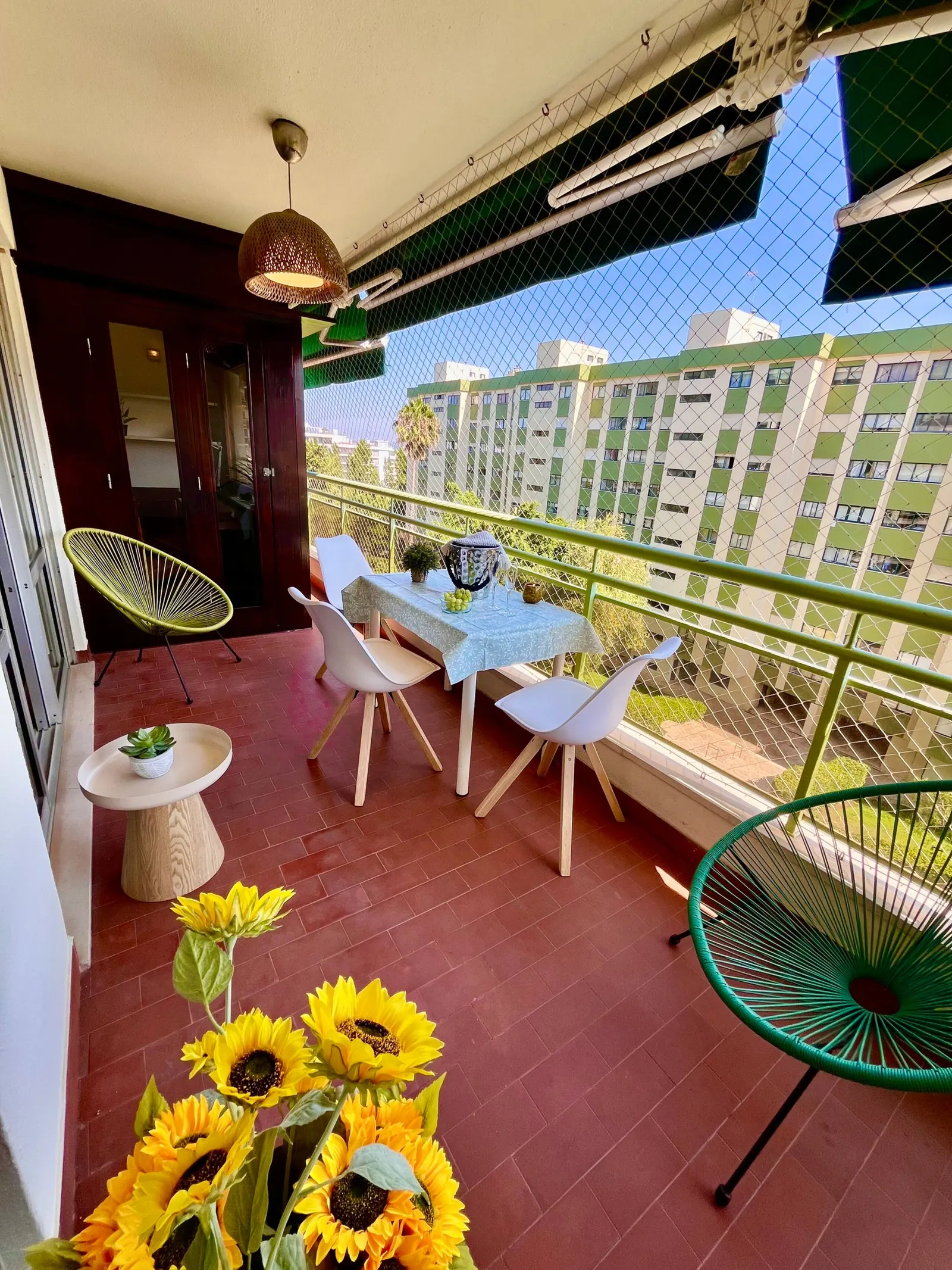 New! Poets' Retreat, cozy and spacious 3