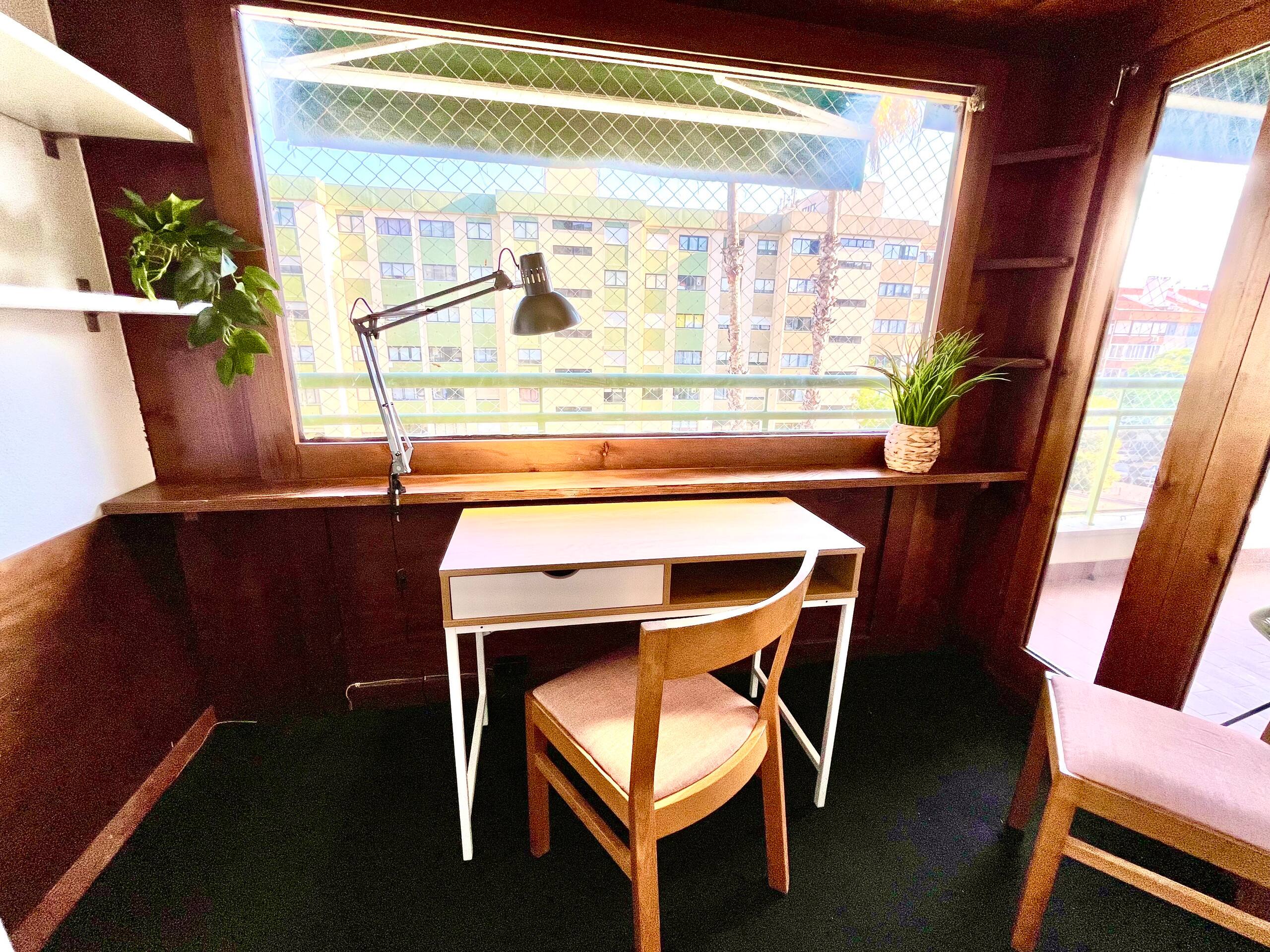 New! Poets' Retreat, cozy and spacious 21