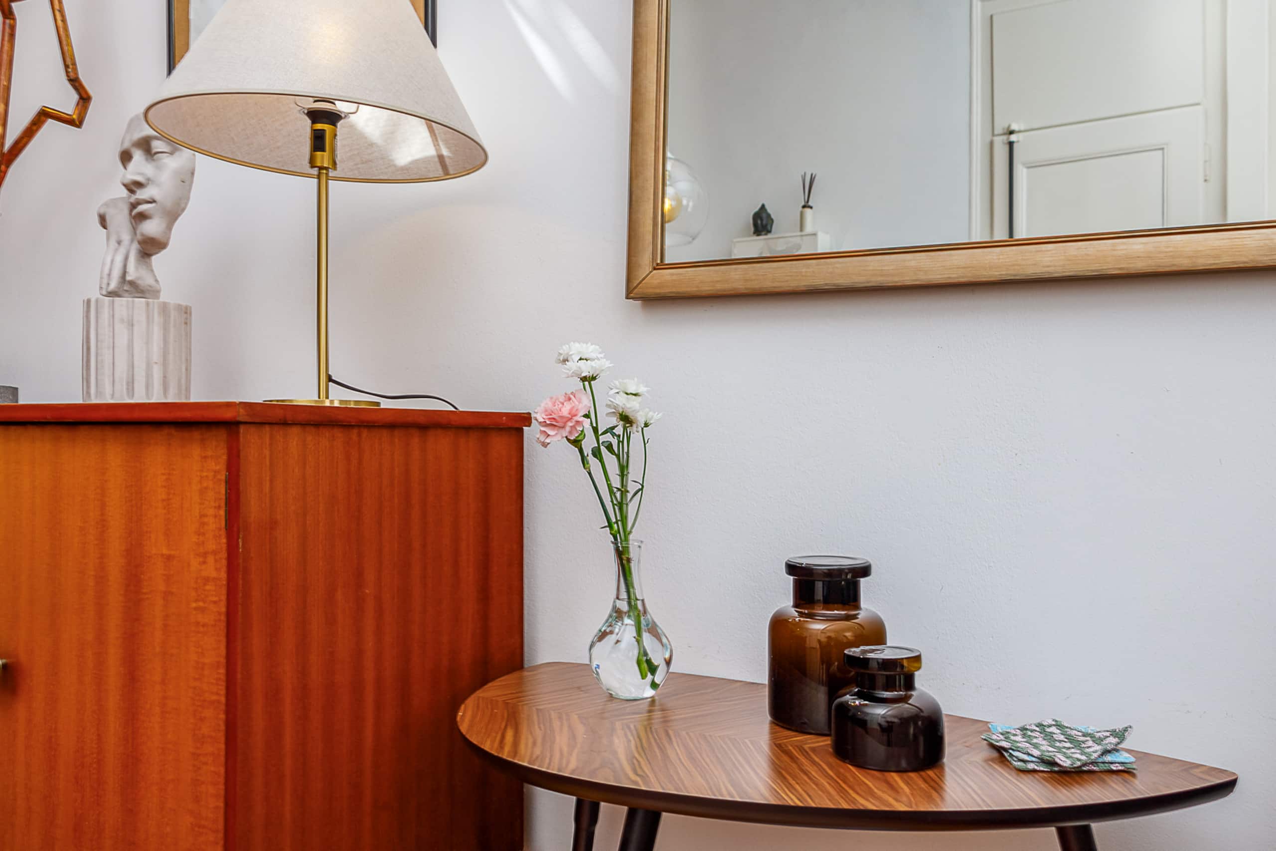 Arty & cozy penthouse in Lisbon, river side 10