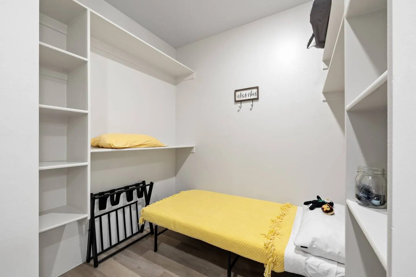 Miss Snow Butterfly +24/7Gym + Accessible +Laundry 20