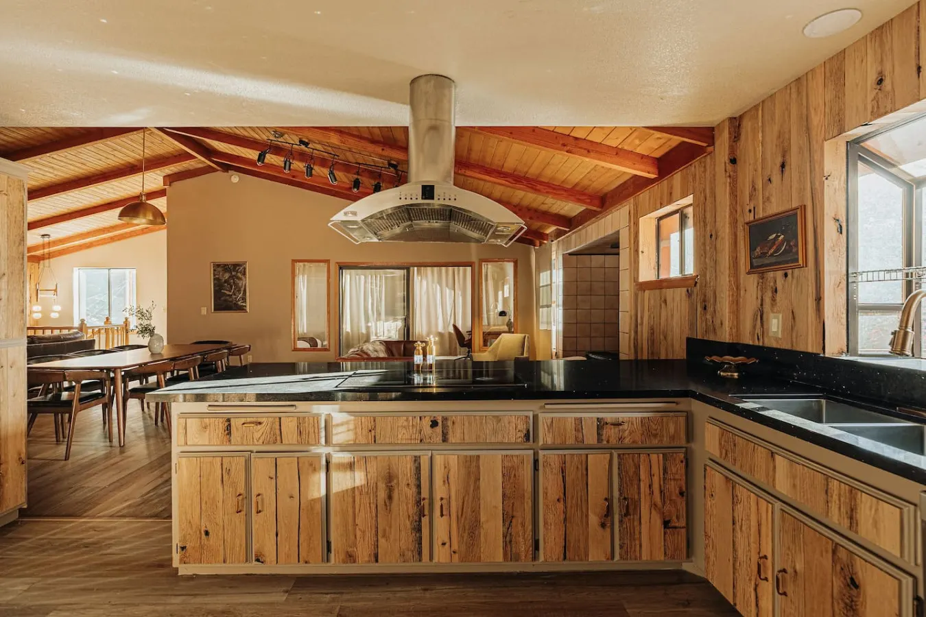 Wildwood Chalet, 5 Mins to Ski Resorts w/Game Room 6