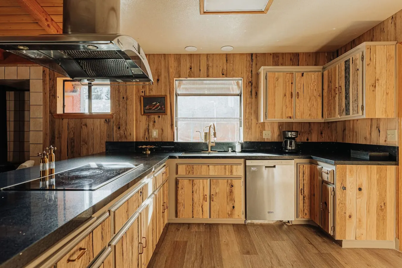 Wildwood Chalet, 5 Mins to Ski Resorts w/Game Room 7