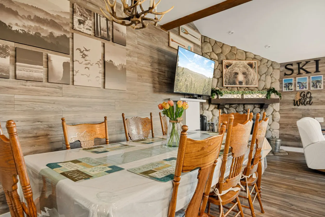 Cozy Lakefront Retreat w Views & Fireplace — photo 3