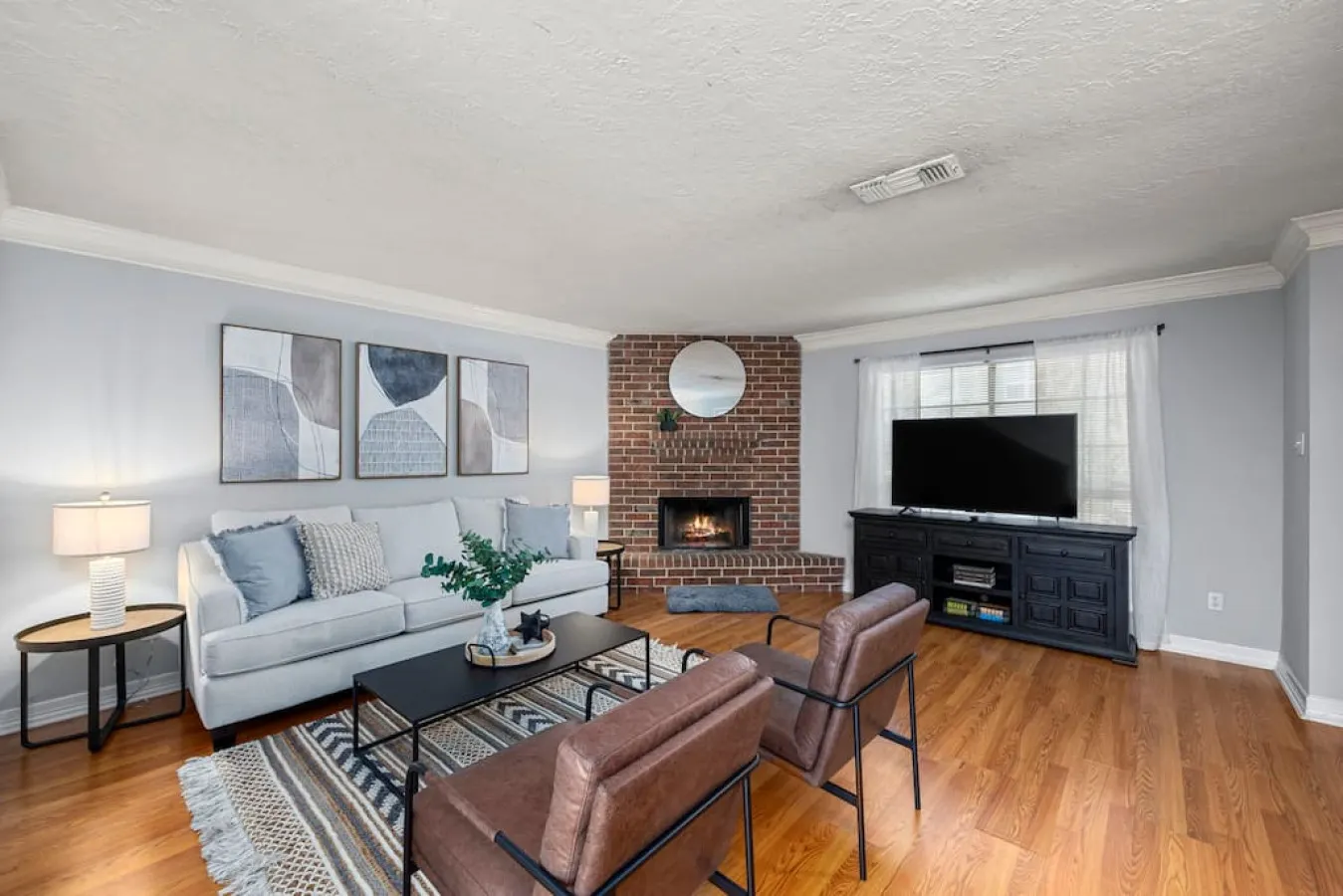 Montrose 2BR Townhome, Gated Parking, Walk to Dining - Houston — foto 2