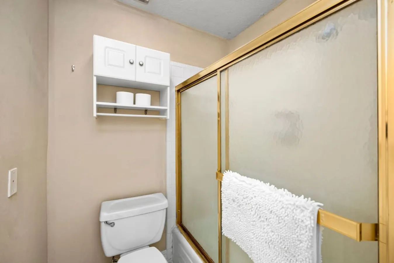 Montrose 2BR Townhome, Gated Parking, Walk to Dining - Houston 14