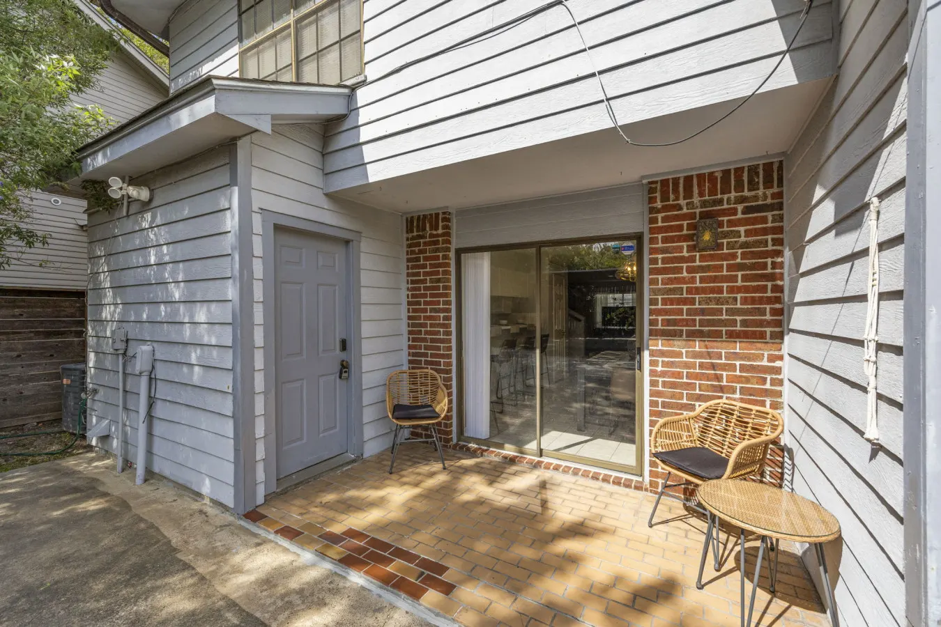 Montrose 2BR Townhome, Gated Parking, Walk to Dining - Houston 17