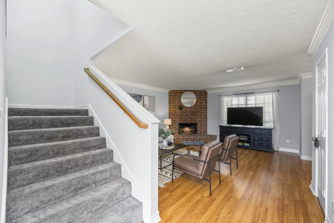 Montrose 2BR Townhome, Gated Parking, Walk to Dining - Houston 18
