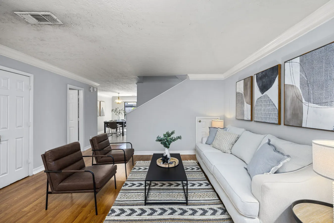 Montrose 2BR Townhome, Gated Parking, Walk to Dining - Houston 6