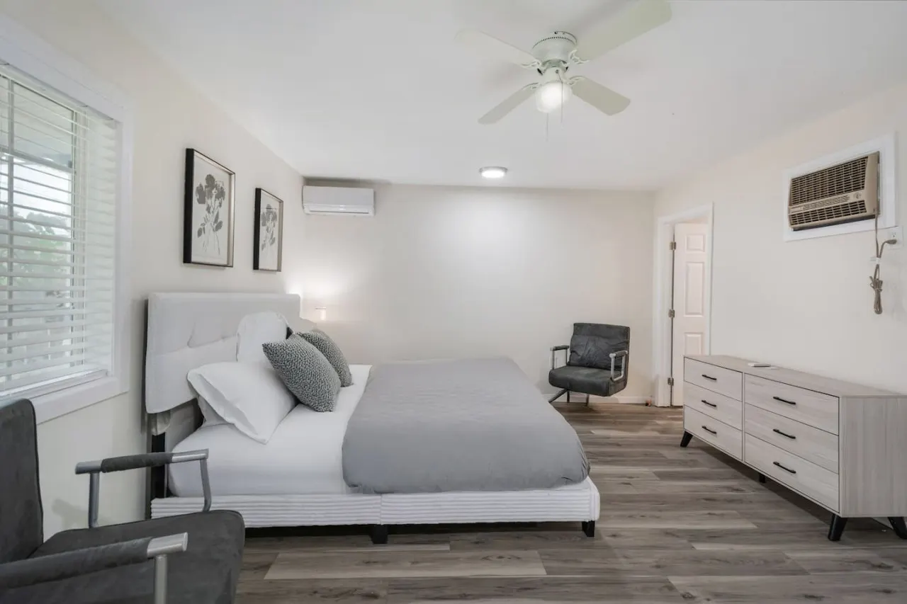 San Bernardino Home - Spacious, Close 2 Hospital — photo 5