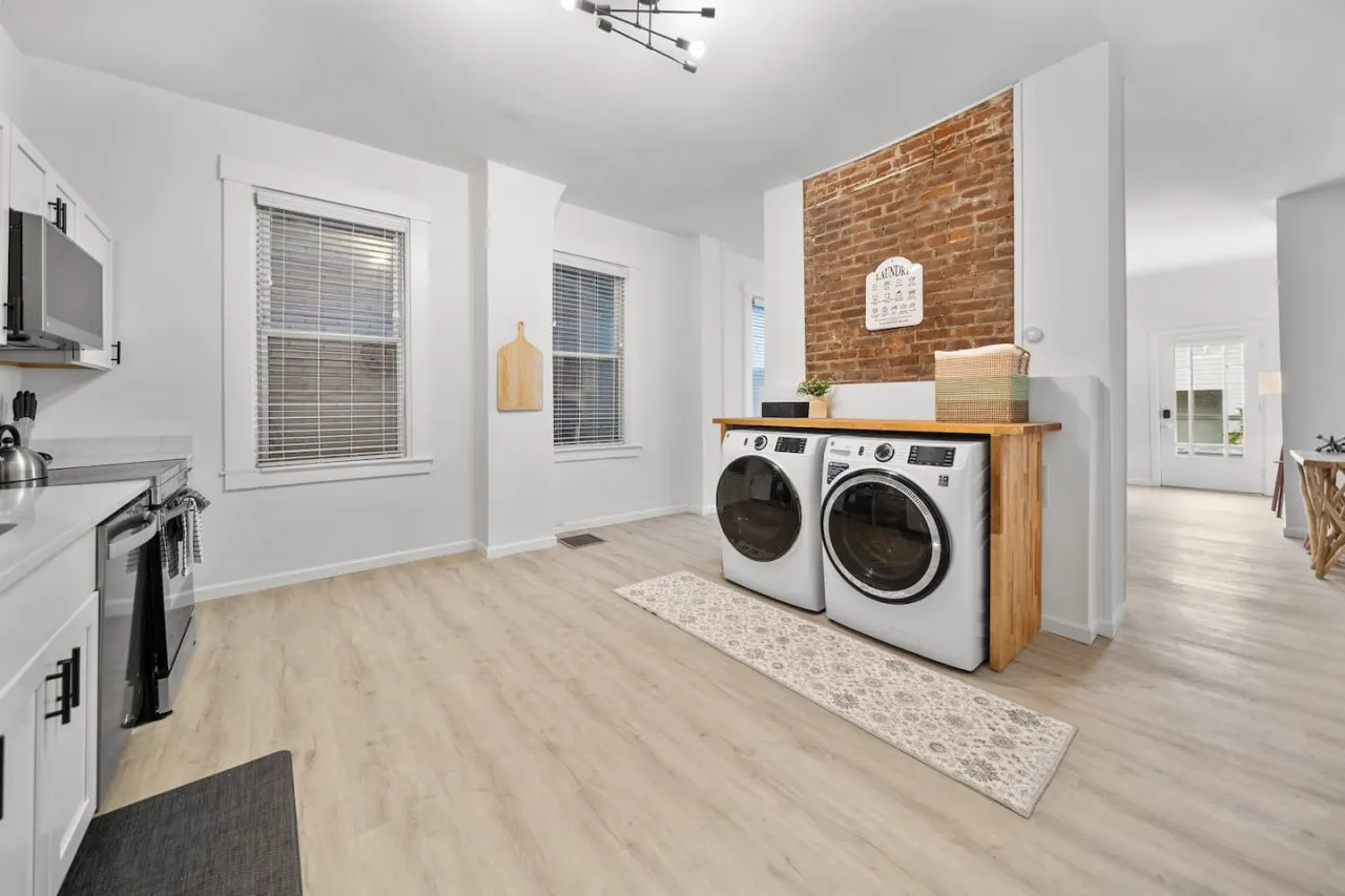 Stay in Style | Charming Mt. Adams 1BR — foto 2