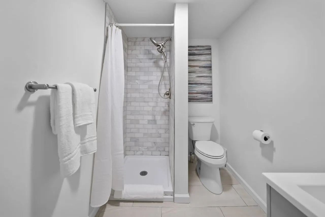 Stay in Style Charming Mt. Adams 1BR 18