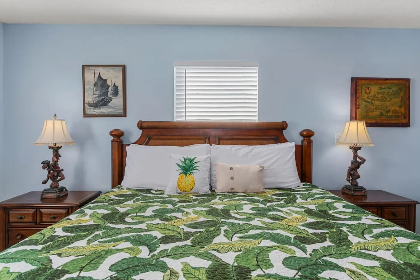 Pirates Cove ~ Luxury Pool Retreat with Hot Tub, Game Room & 6-Seat Cart 11