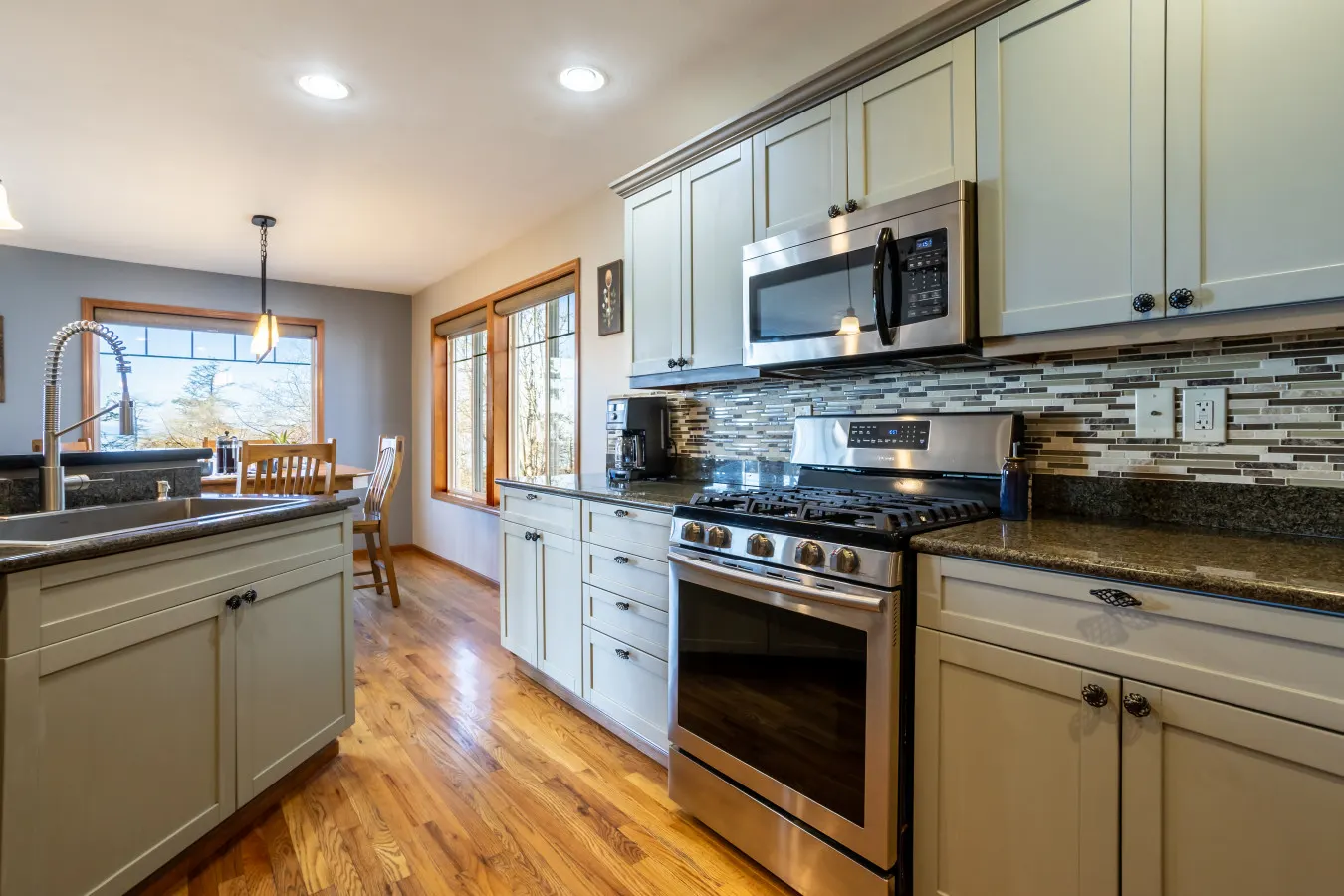 Bay Views, Hot Tub, Gym & Beach Access | Birch Bay — photo 4