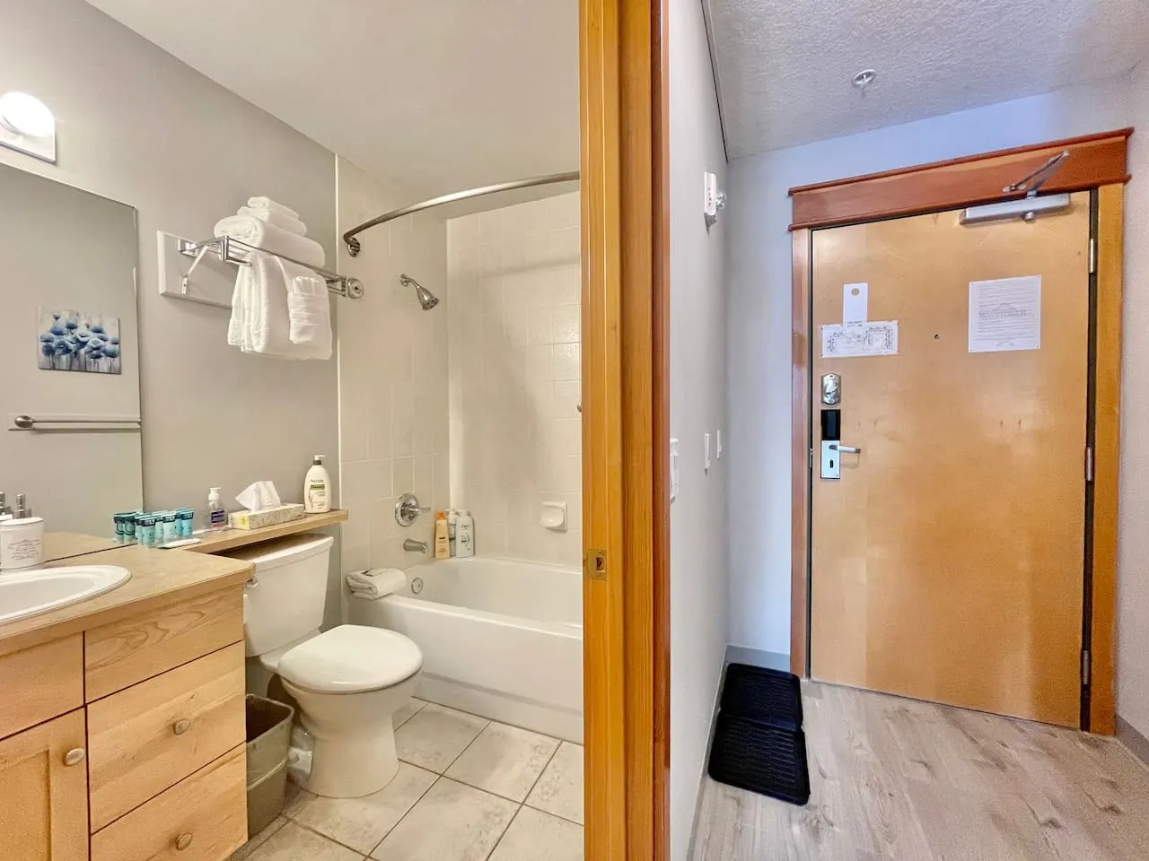 Windtower Lodge QenBed Heated UGParking Wlk2DT 4